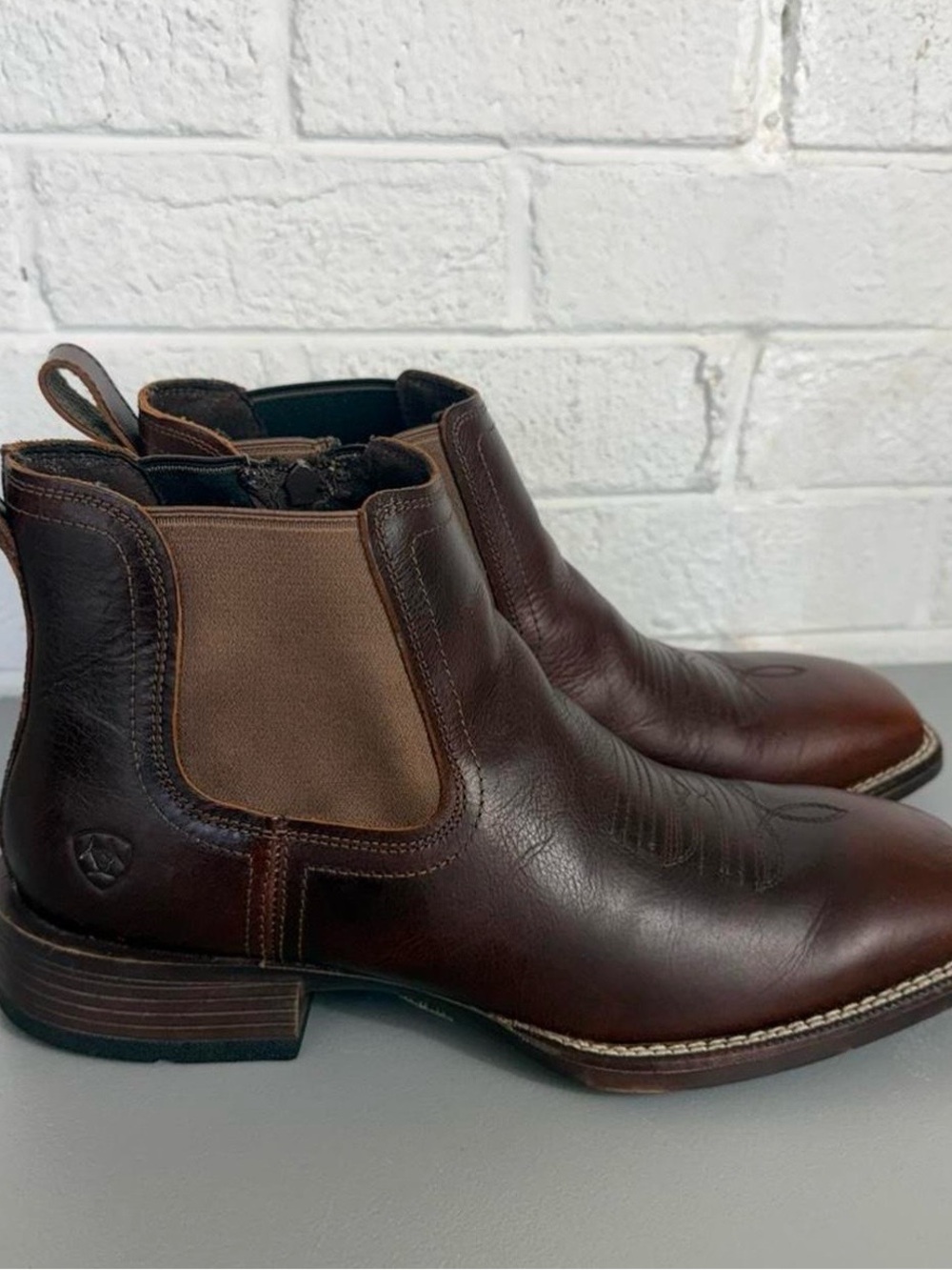 Ariat Brown Leather Booker Boots